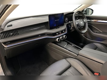 Used Skoda Superb 2024 for sale - 75564334: Photo