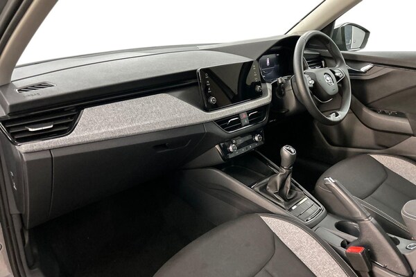 Used Skoda Kamiq 2024 for sale - 76200863: Photo 2