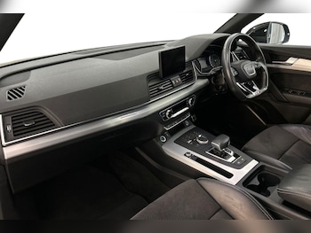 Used Audi Q5 2018 for sale - 75377412: Photo