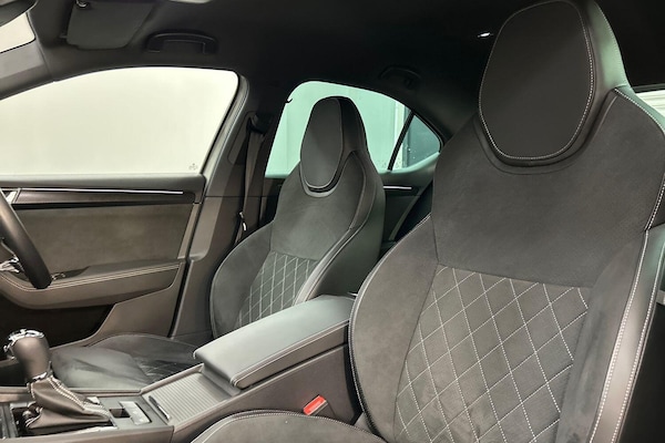Used Skoda Superb 2023 for sale - 75978567: Photo 16