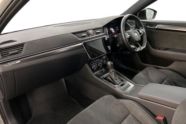 Used Skoda Superb 2023 for sale - 75978567: Photo 2