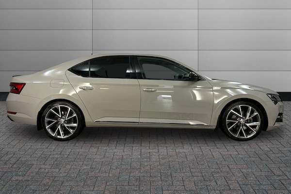 Used Skoda Superb 2023 for sale - 75978567: Photo 4
