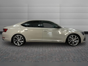 Used Skoda Superb 2023 for sale - 75978567: Photo 4