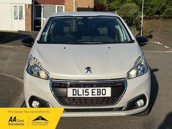 Used Peugeot 208 2015 for sale - 78685031: Photo