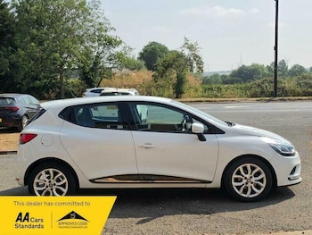 Used Renault Clio 2017 for sale - 79412517: Photo