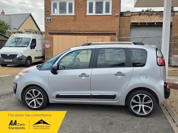 Used Citroen C3 Picasso 2017 for sale - 79766407: Photo
