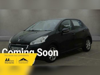 Used Peugeot 208 2014 for sale - 79465099: Photo