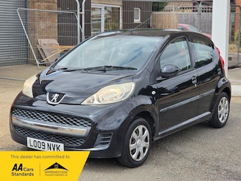 Used Peugeot 107 2009 for sale - 79255657: Photo