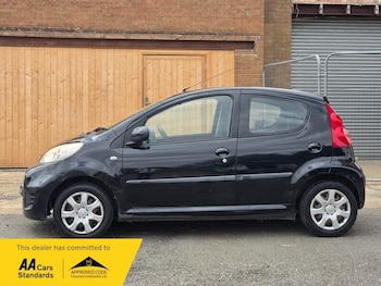 Used Peugeot 107 2009 for sale - 79255657: Photo