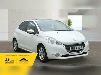Used Peugeot 208 2014 for sale - 79609702: Photo