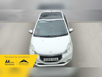 Used Peugeot 208 2014 for sale - 79464895: Photo