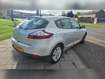 Used Renault Megane 2016 for sale - 76274348: Photo 3