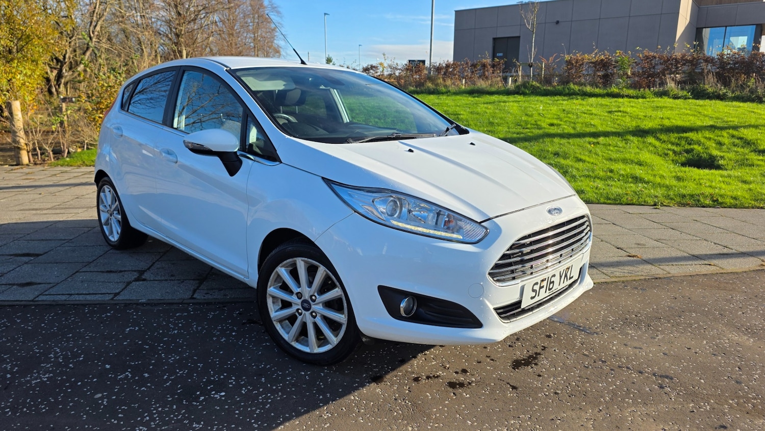Used Ford Fiesta 2016 for sale - 76637320: Photo 2