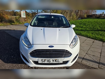 Used Ford Fiesta 2016 for sale - 76637320: Photo