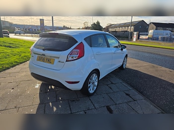 Used Ford Fiesta 2016 for sale - 76637320: Photo