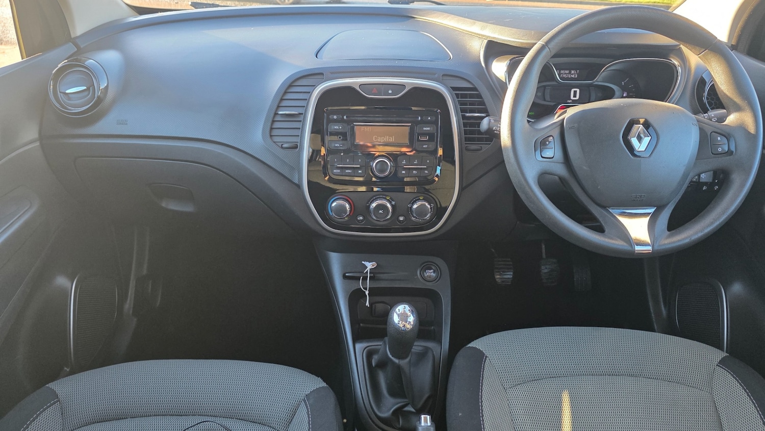 Used Renault Captur 2015 for sale - 76734308: Photo 12