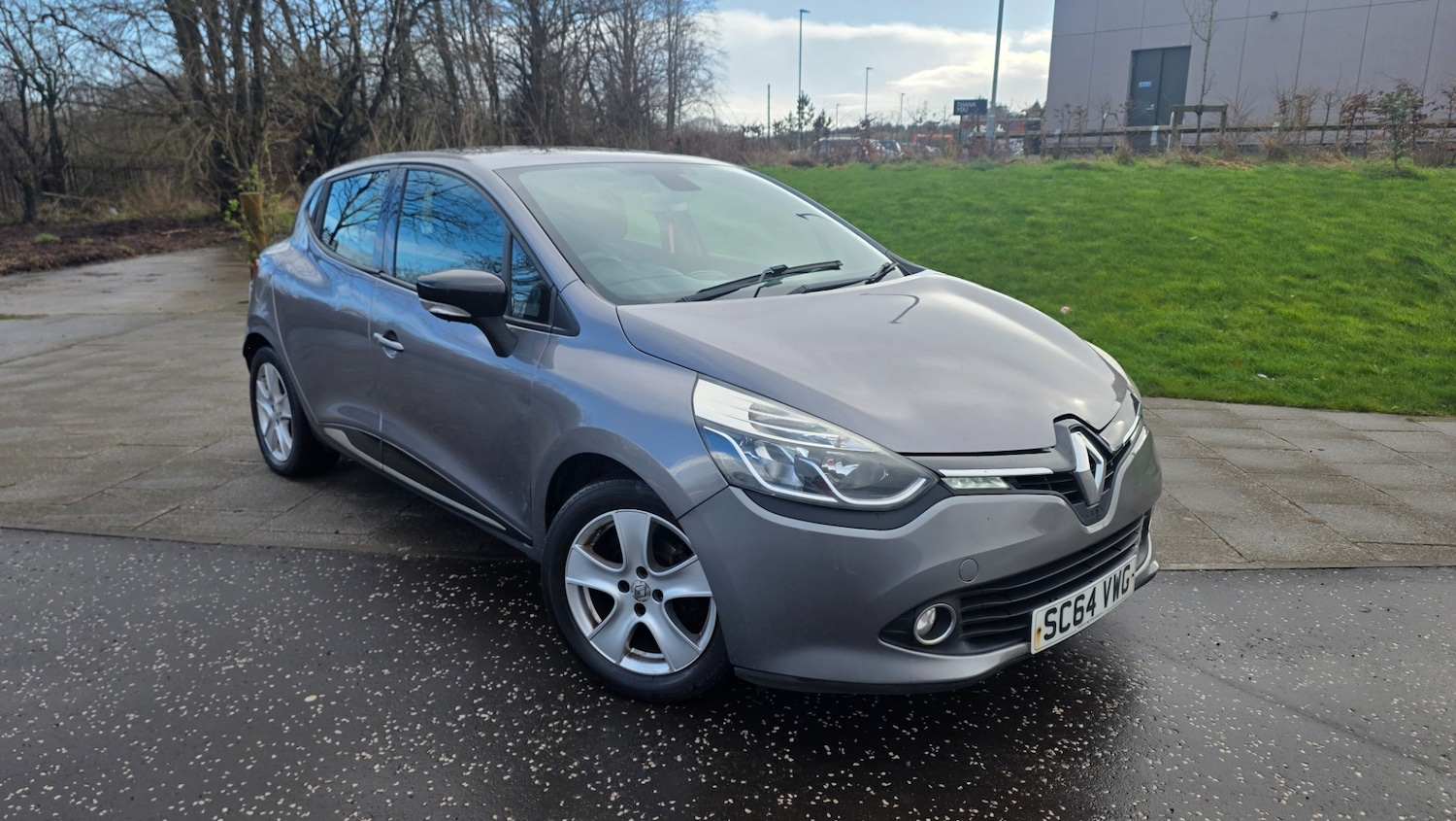 Used Renault Clio 2015 for sale - 77888286: Photo 2