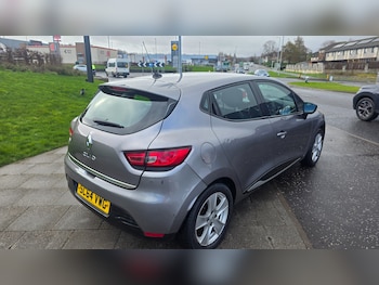Used Renault Clio 2015 for sale - 77888286: Photo