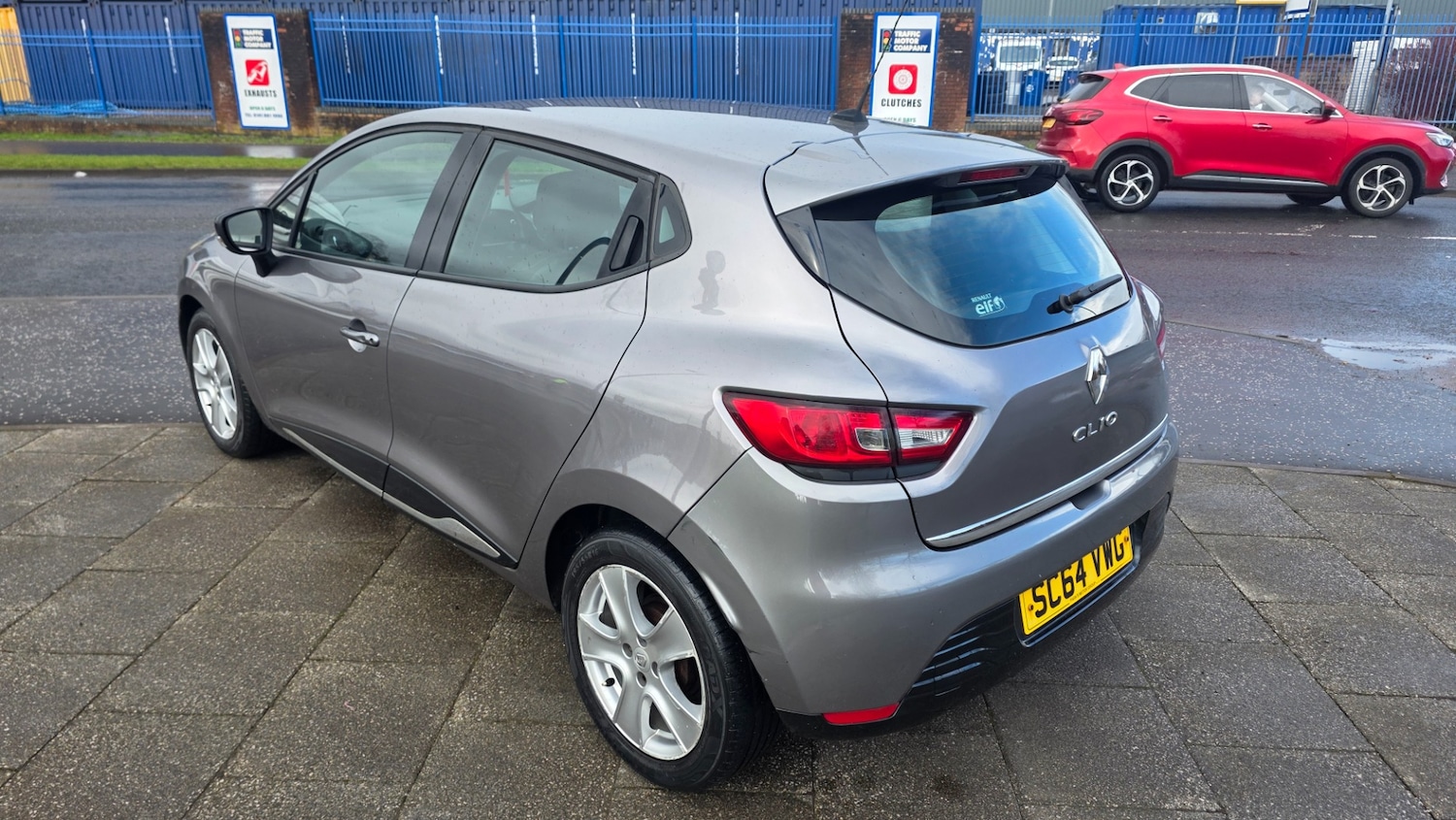 Used Renault Clio 2015 for sale - 77888286: Photo 4