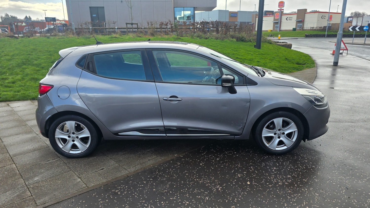 Used Renault Clio 2015 for sale - 77888286: Photo 6