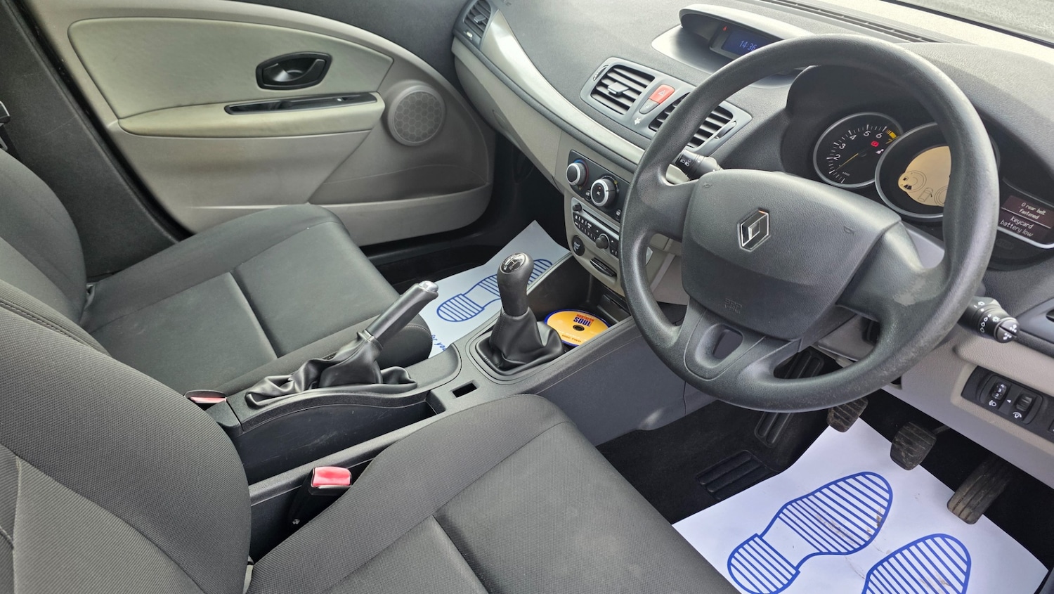 Used Renault Megane 2011 for sale - 77661873: Photo 9