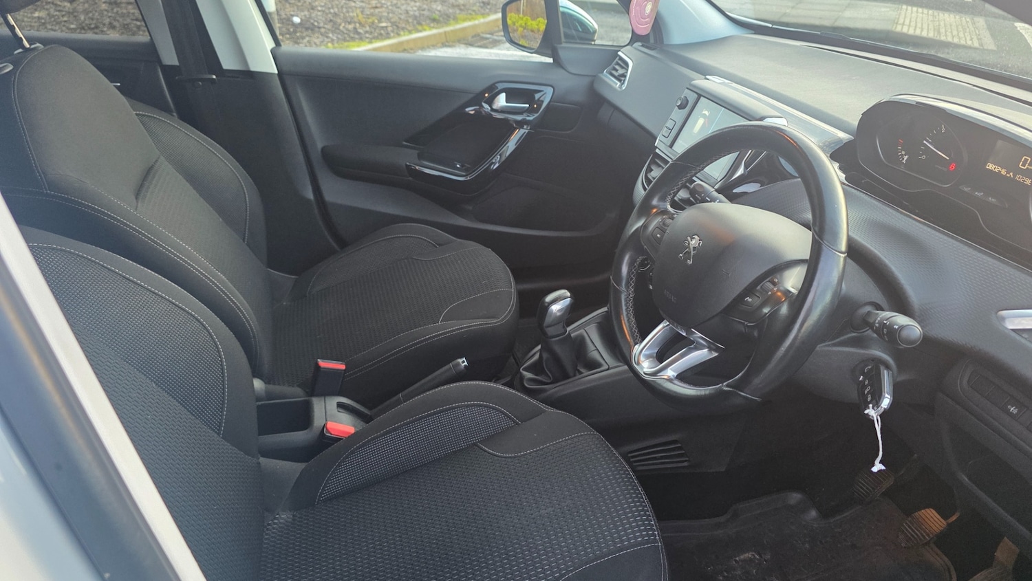 Used Peugeot 208 2017 for sale - 77167666: Photo 10