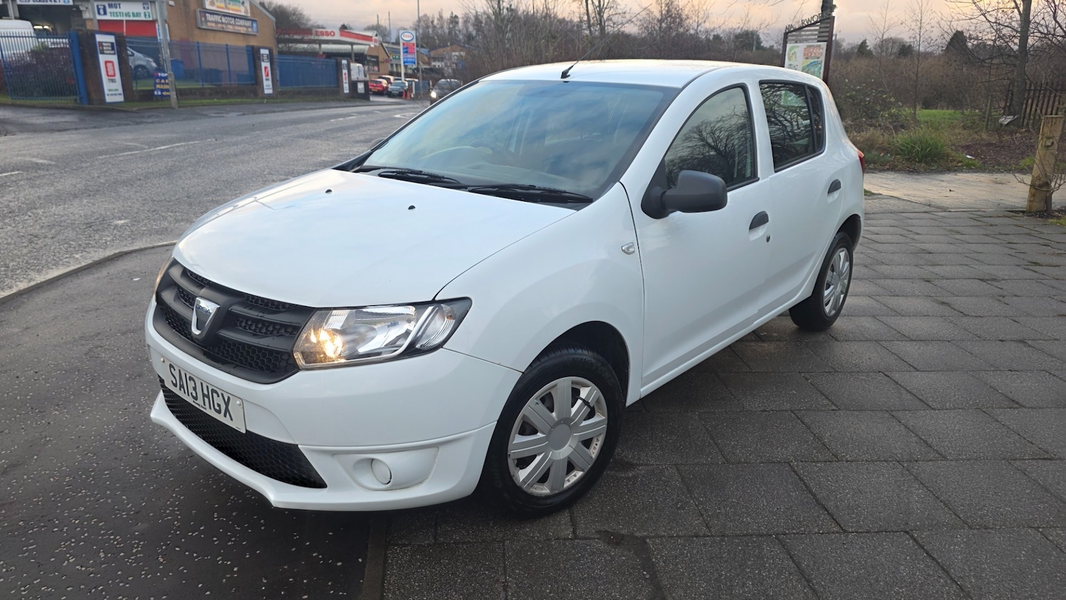 Used Dacia Sandero 2013 for sale - 76902504: Photo 2