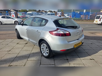 Used Renault Megane 2016 for sale - 76249752: Photo 3