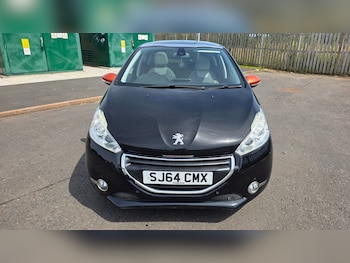 Used Peugeot 208 2015 for sale - 79261257: Photo