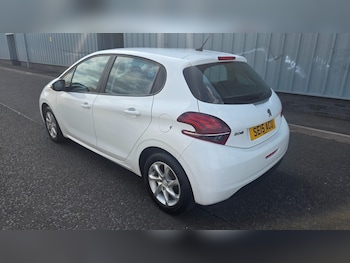Used Peugeot 208 2015 for sale - 78745037: Photo