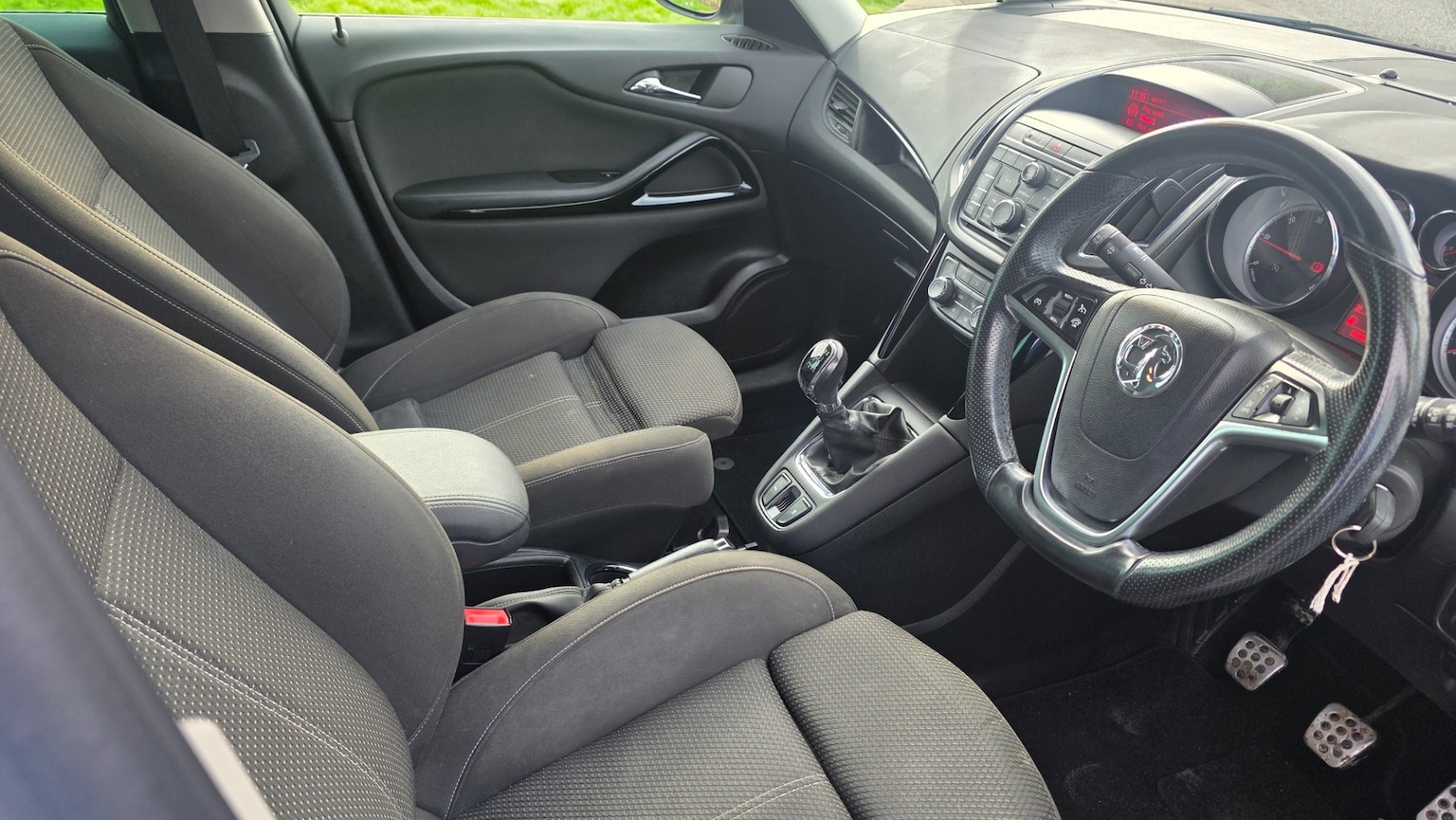 Used Vauxhall Zafira 2015 for sale - 77796723: Photo 9