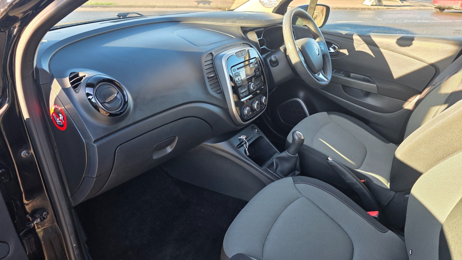 Used Renault Captur 2015 for sale - 76918904: Photo 9