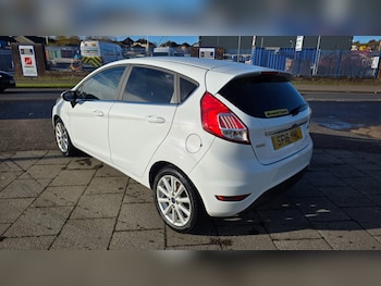 Used Ford Fiesta 2016 for sale - 76669069: Photo