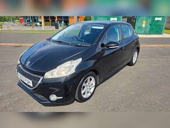 Used Peugeot 208 2013 for sale - 79490711: Photo