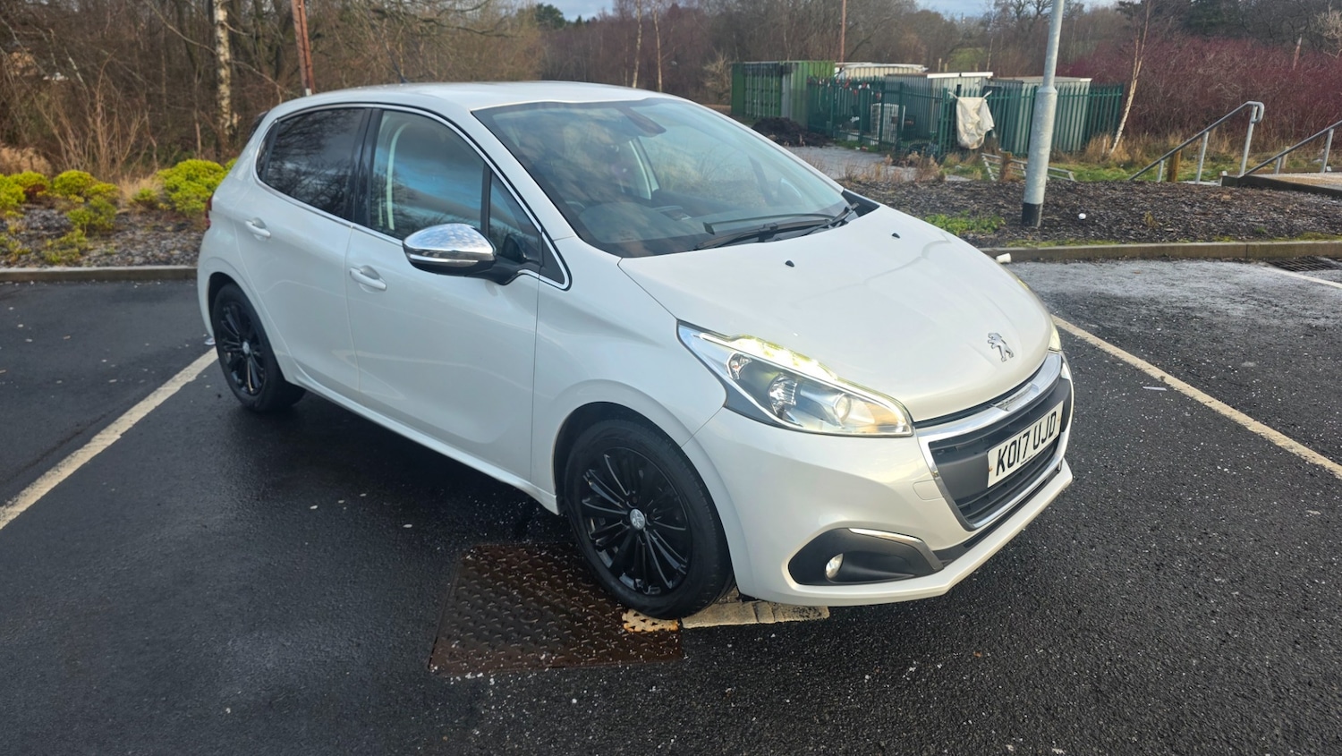 Used Peugeot 208 2017 for sale - 77240224: Photo 2