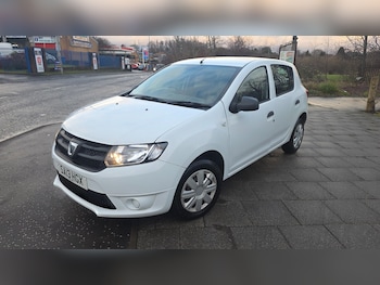 Used Dacia Sandero 2013 for sale - 76881635: Photo