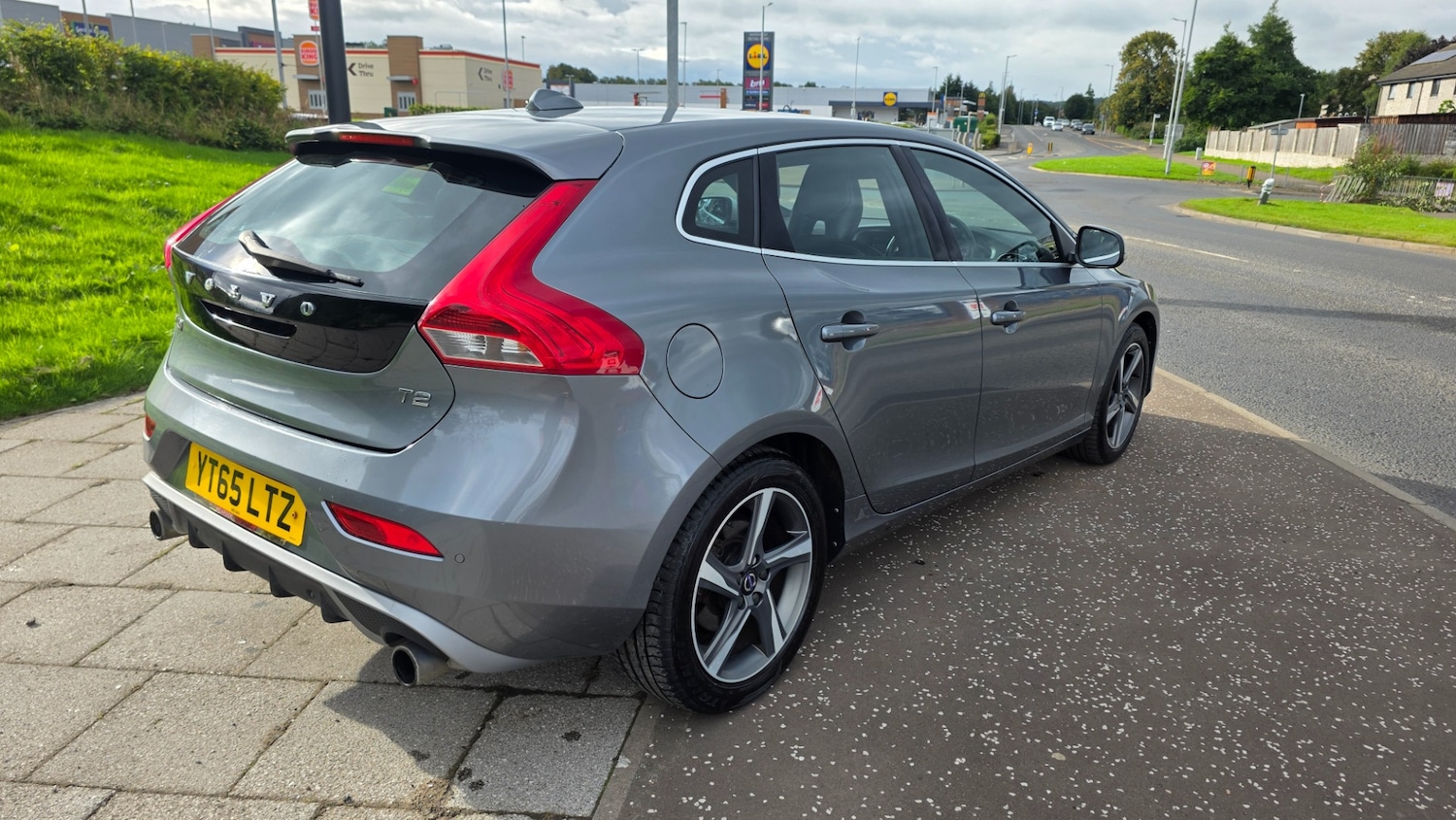 Used Volvo V40 2016 for sale - 76126093: Photo 3