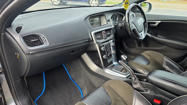 Used Volvo V40 2016 for sale - 76230147: Photo 11