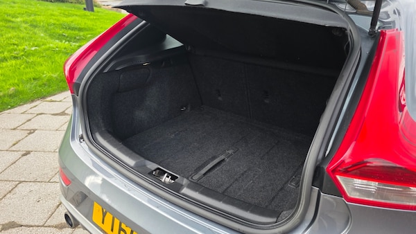 Used Volvo V40 2016 for sale - 76230147: Photo 14