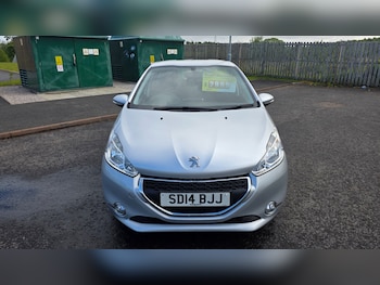 Used Peugeot 208 2014 for sale - 78552615: Photo