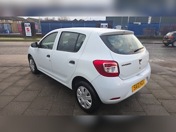 Used Dacia Sandero 2013 for sale - 76968281: Photo