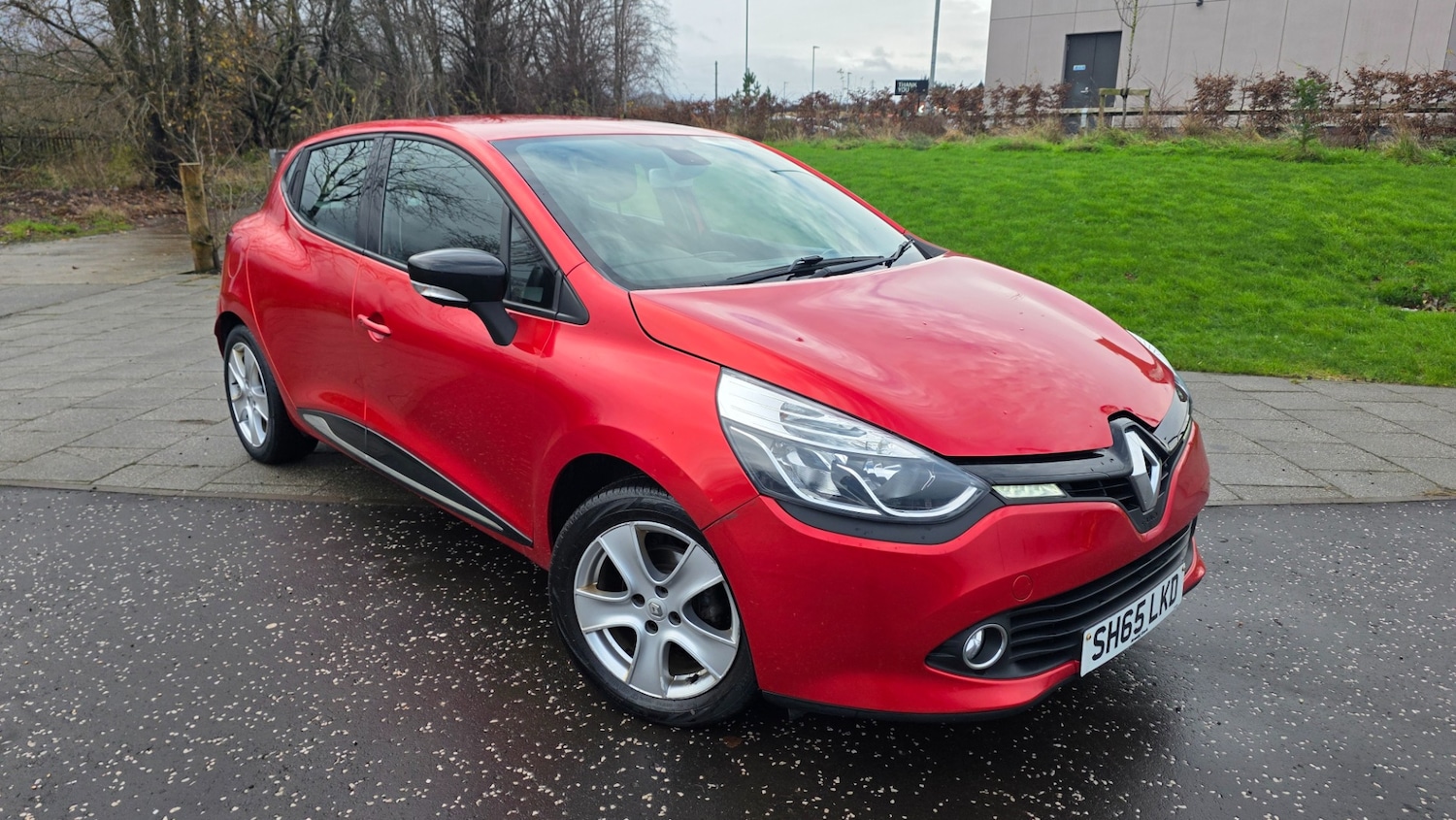 Used Renault Clio 2016 for sale - 77240228: Photo 2