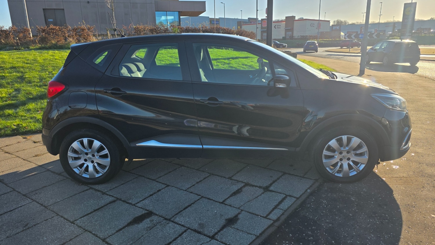 Used Renault Captur 2015 for sale - 76945502: Photo 8