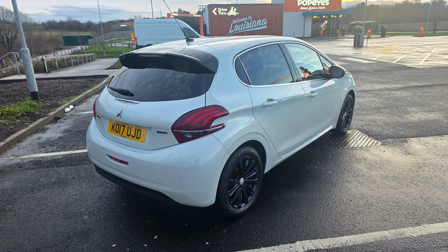 Used Peugeot 208 2017 for sale - 77282090: Photo 4