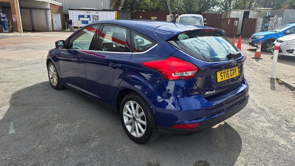 Used Ford Focus 2015 for sale - 76230125: Photo 5