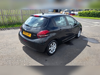 Used Peugeot 208 2016 for sale - 78801971: Photo