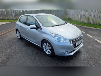 Used Peugeot 208 2014 for sale - 78564131: Photo