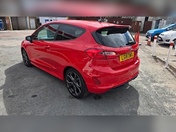 Used Ford Fiesta 2018 for sale - 76170649: Photo