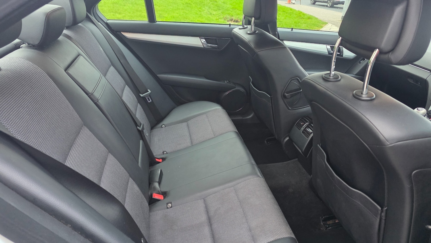 Used Mercedes-Benz C Class 2010 for sale - 77389661: Photo 11