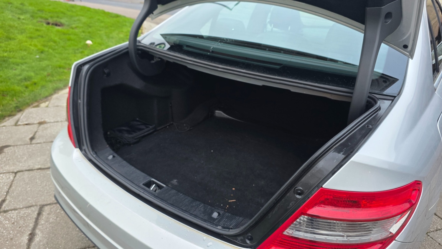 Used Mercedes-Benz C Class 2010 for sale - 77389661: Photo 12